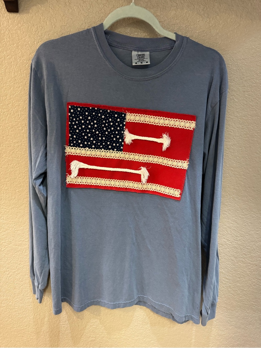 Women’s  Long-Sleeve Casual Tee with Flag Patch - Blue